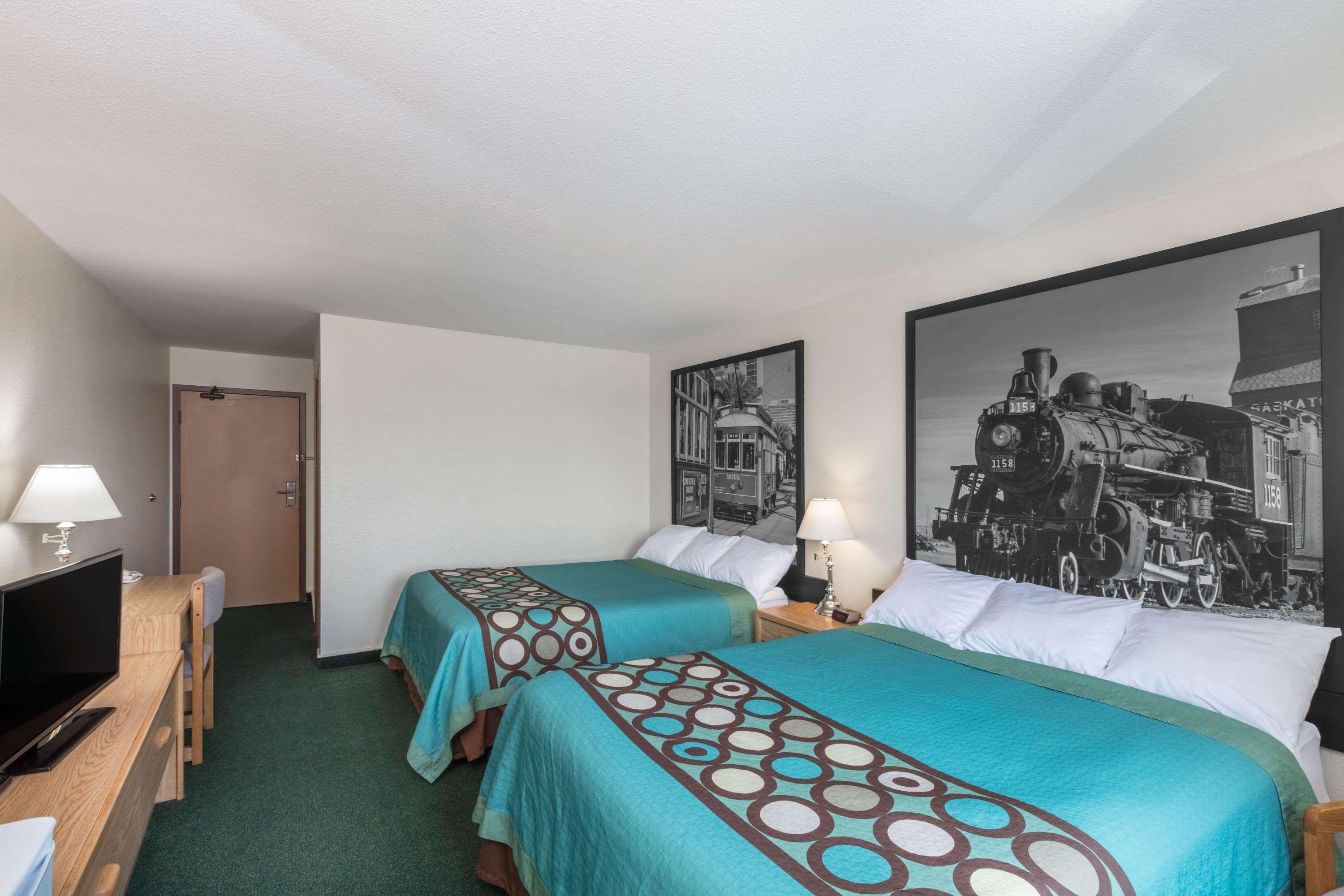 Hotel Super 8 By Wyndham Moose Jaw Sk Zewnętrze zdjęcie