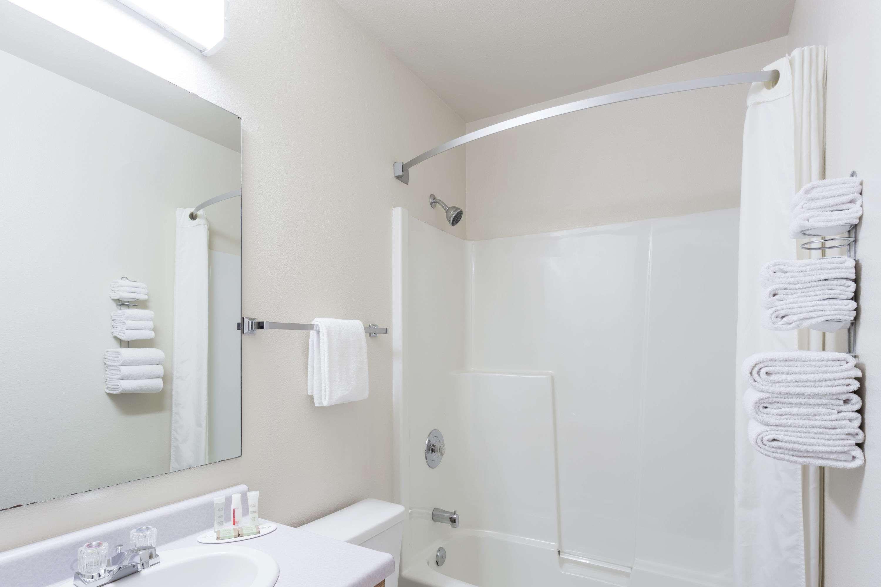Hotel Super 8 By Wyndham Moose Jaw Sk Zewnętrze zdjęcie
