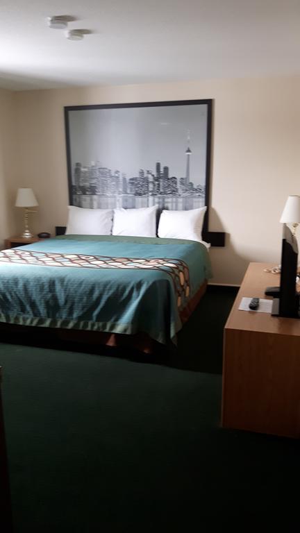 Hotel Super 8 By Wyndham Moose Jaw Sk Zewnętrze zdjęcie