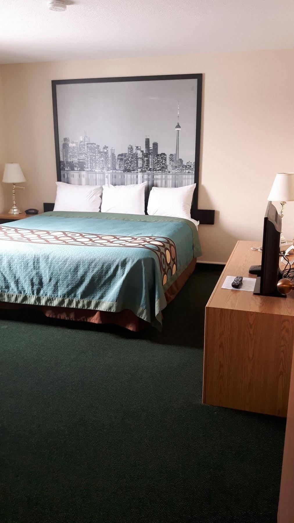 Hotel Super 8 By Wyndham Moose Jaw Sk Zewnętrze zdjęcie
