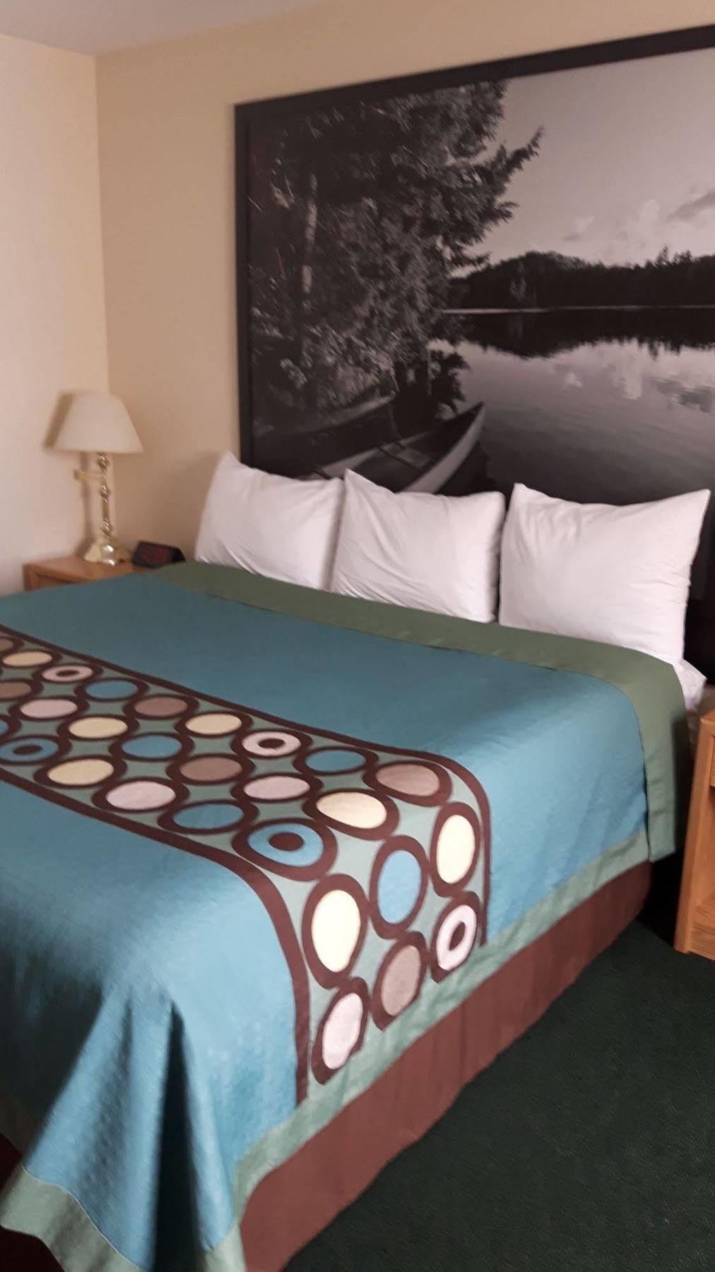 Hotel Super 8 By Wyndham Moose Jaw Sk Zewnętrze zdjęcie