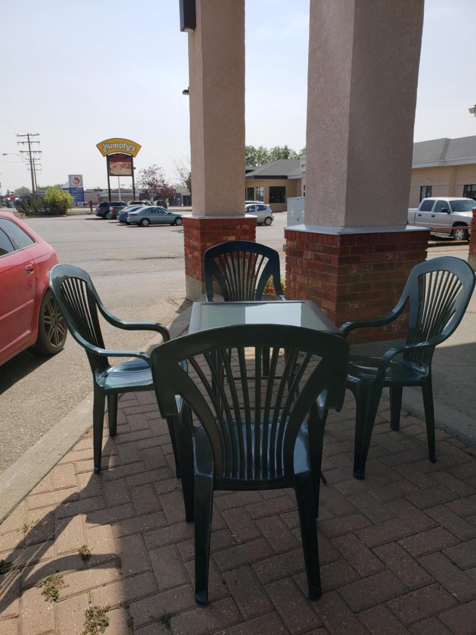Hotel Super 8 By Wyndham Moose Jaw Sk Zewnętrze zdjęcie