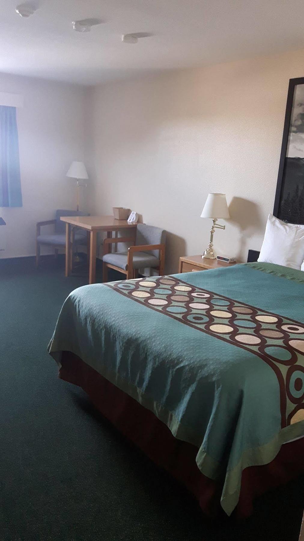 Hotel Super 8 By Wyndham Moose Jaw Sk Zewnętrze zdjęcie