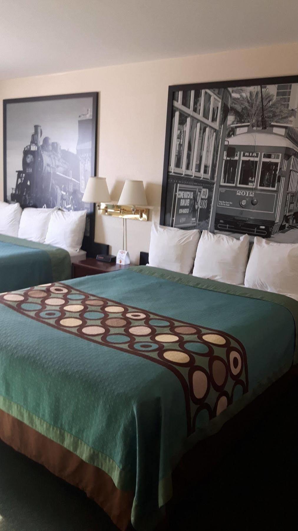Hotel Super 8 By Wyndham Moose Jaw Sk Zewnętrze zdjęcie